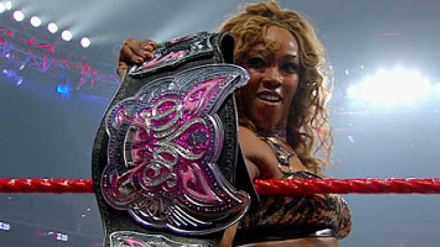 Total-Divas-Alicia-Fox Total-Divas-Alicia-Fox